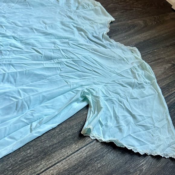 Vintage Shadowline Womens Size Medium Embroidered Slip Nightgown - Picture 8 of 11